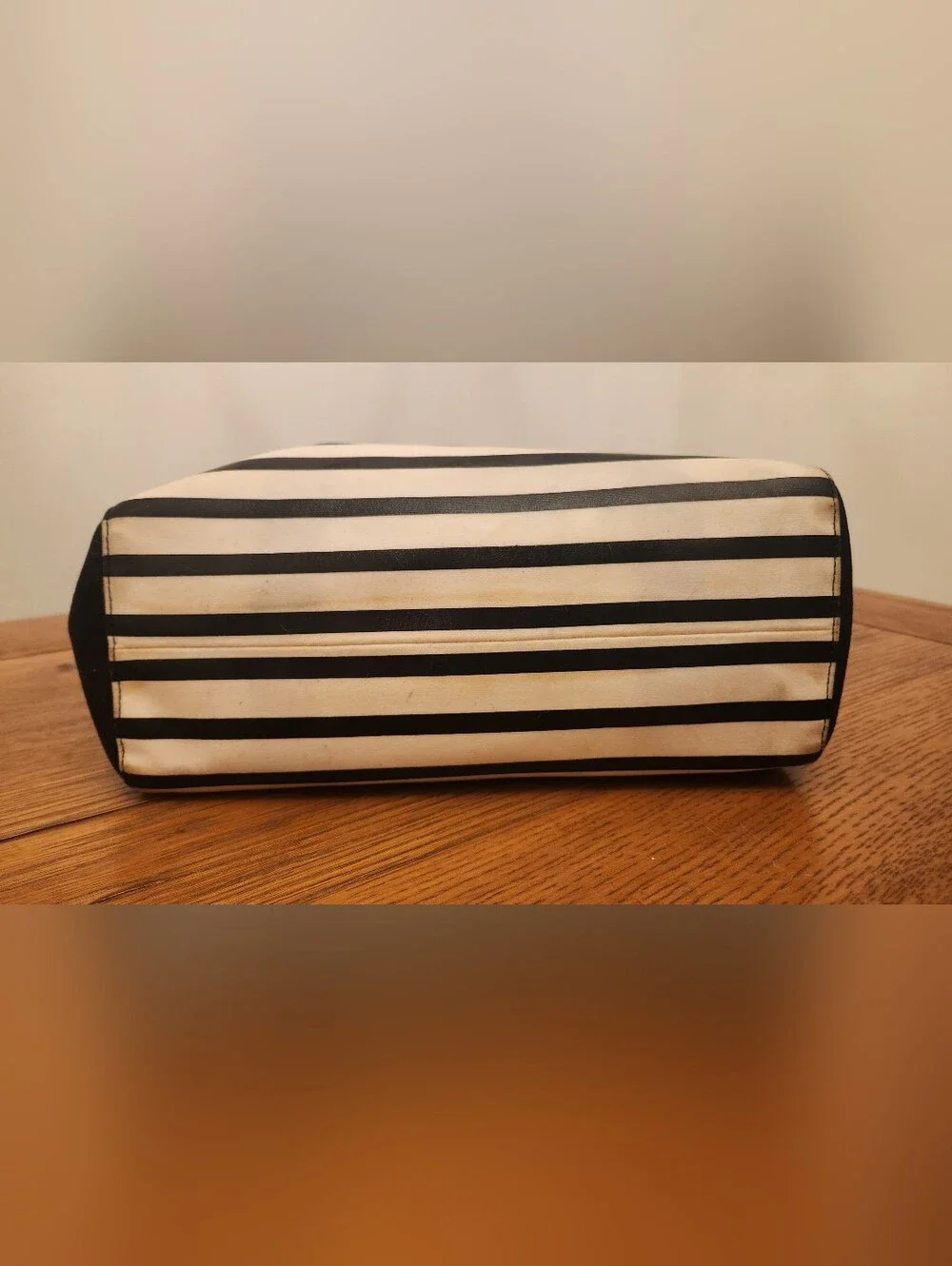 Kate Spade Unique Queen Bee Black & White Striped Tote